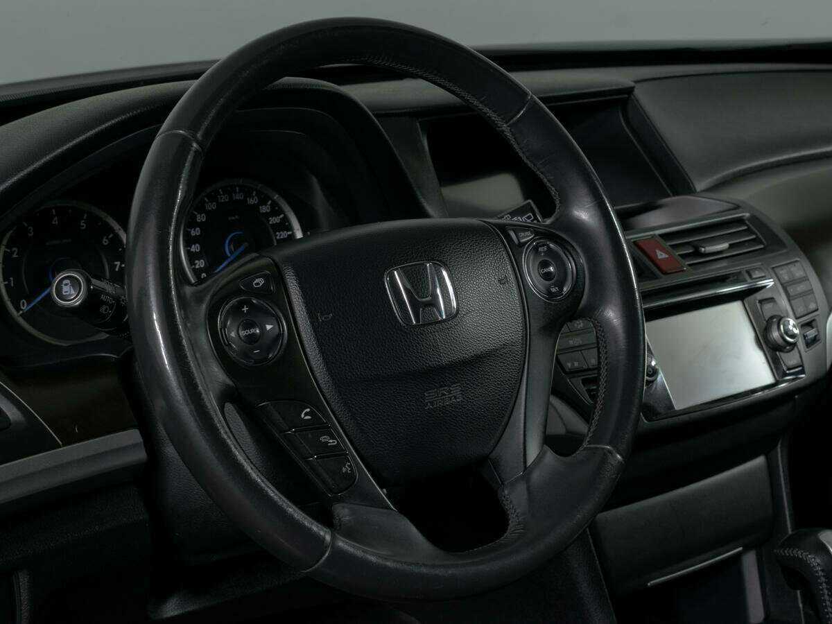 Купить Honda Crosstour с пробегом. Фото: #14
