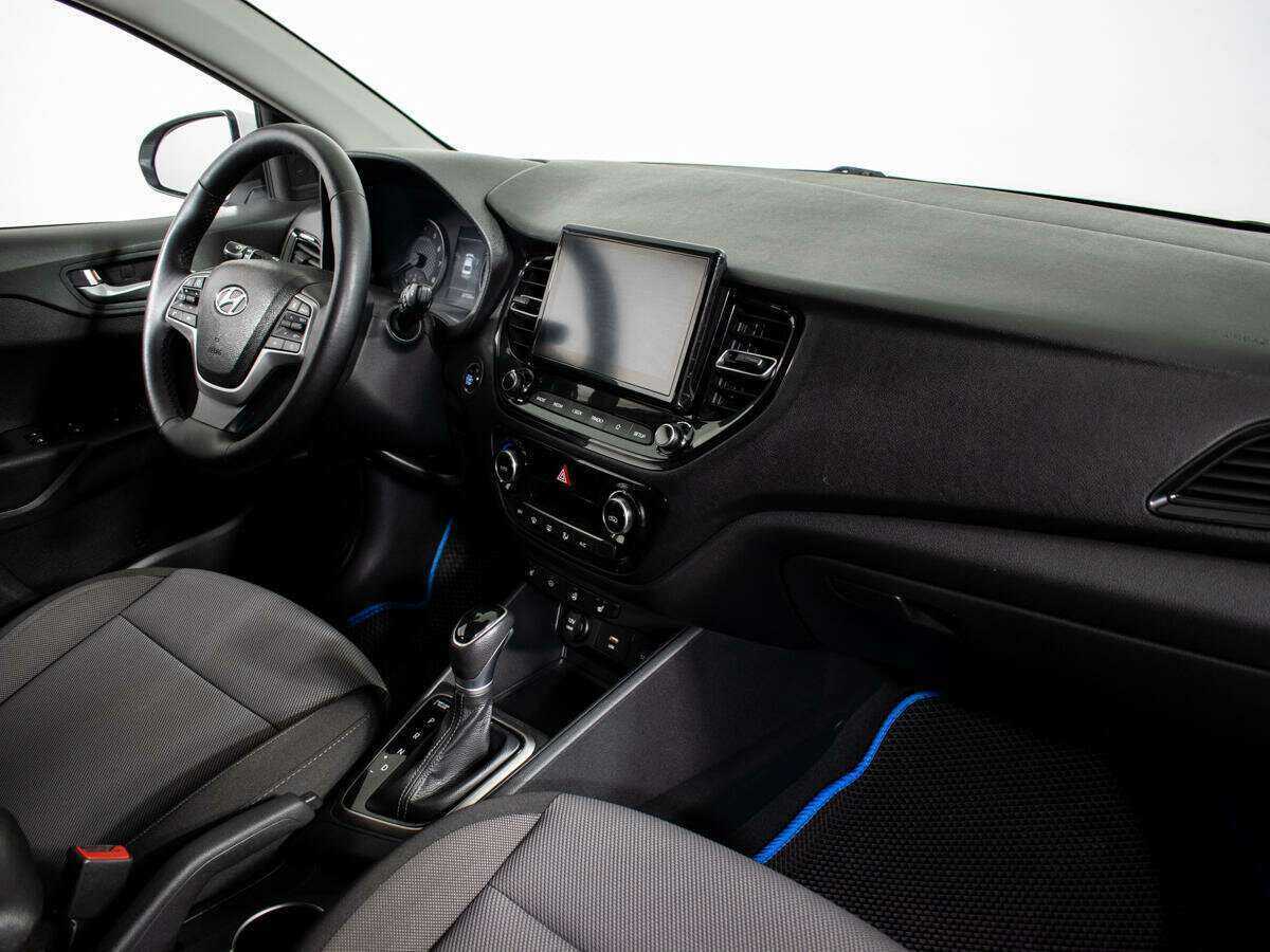 Купить Hyundai Solaris с пробегом. Фото: #3