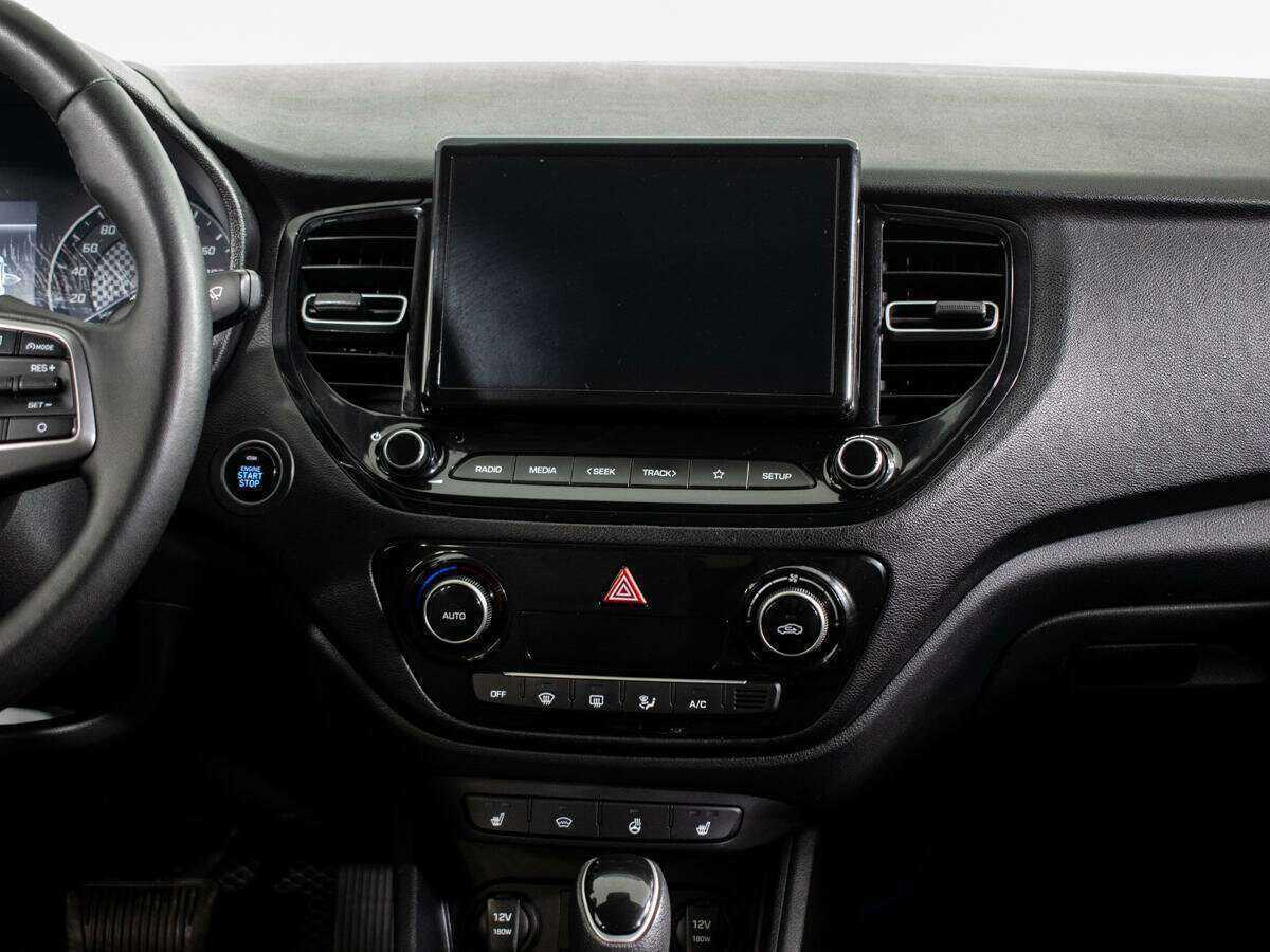 Купить Hyundai Solaris с пробегом. Фото: #9