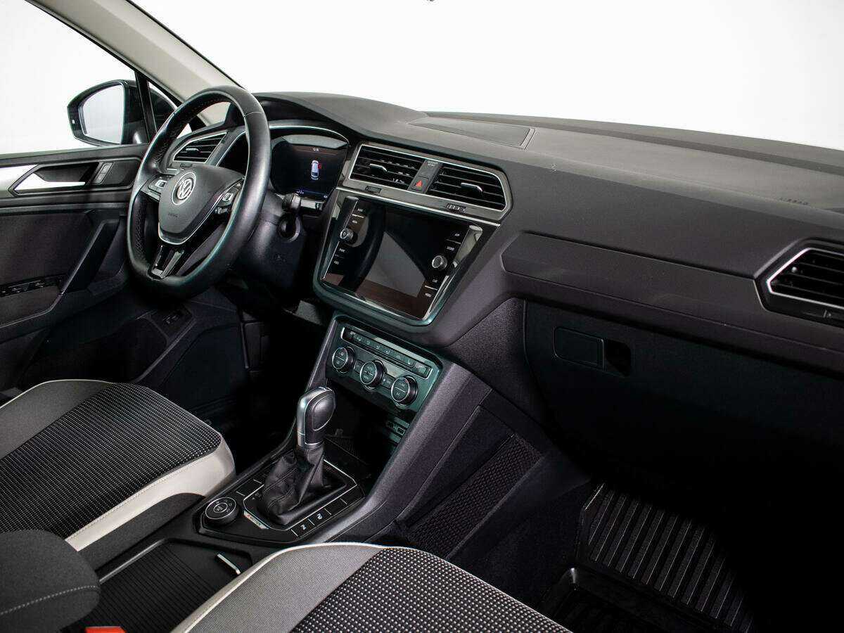 Купить Volkswagen Tiguan с пробегом. Фото: #8
