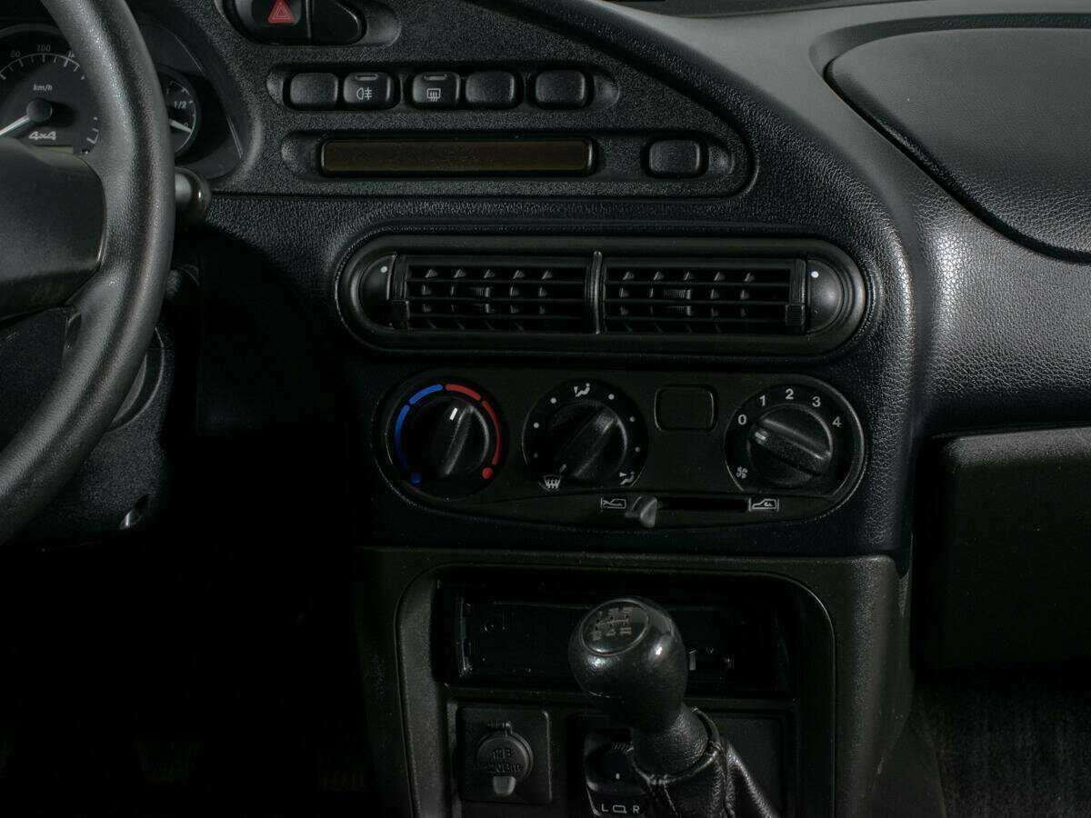 Купить Chevrolet Niva с пробегом. Фото: #8