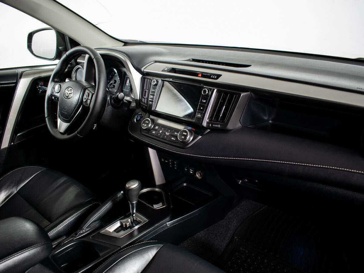 Купить Toyota RAV4 с пробегом. Фото: #6