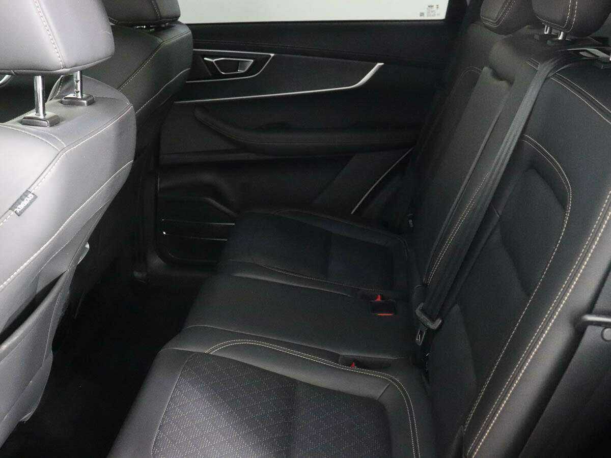 Купить Chery Tiggo 8 с пробегом. Фото: #8