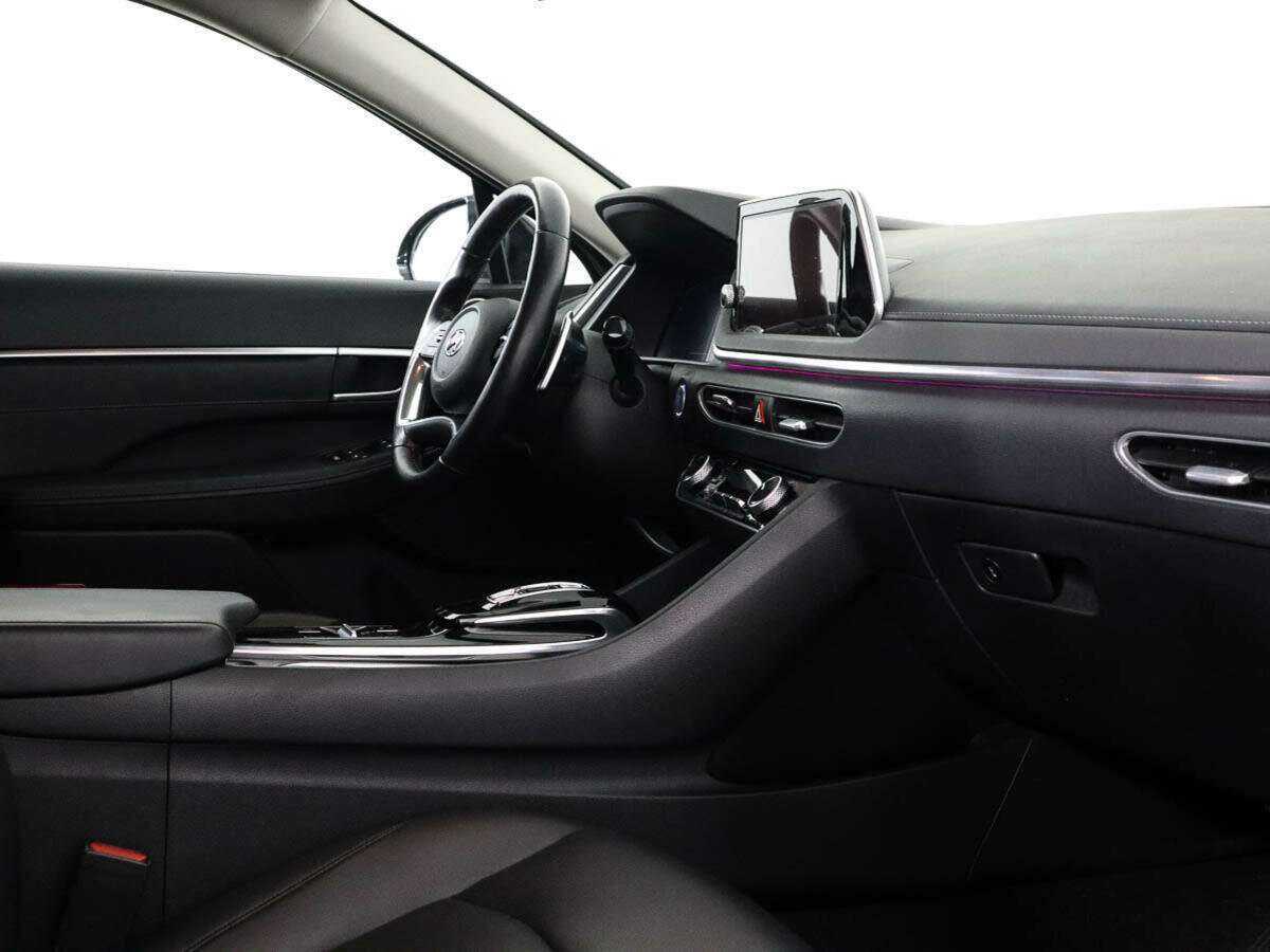 Купить Hyundai Sonata с пробегом. Фото: #4