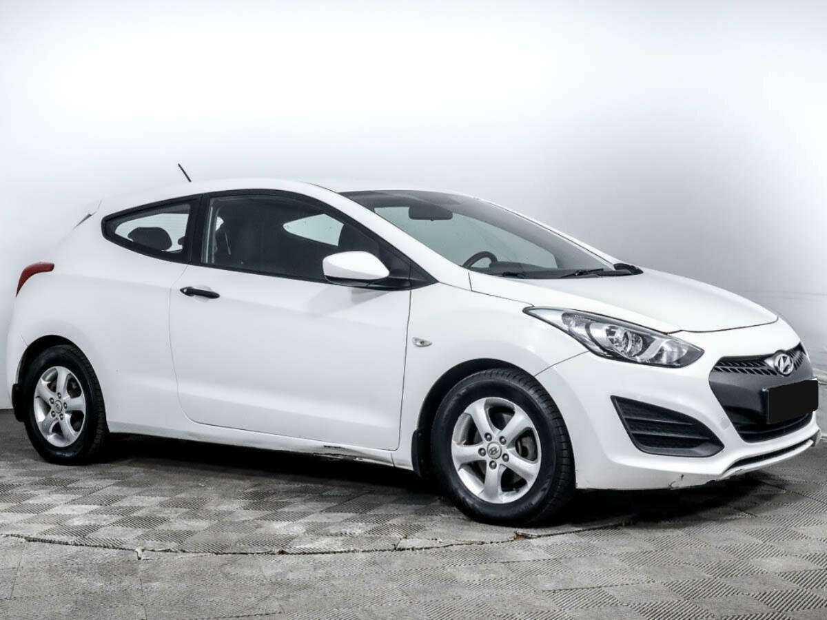 Купить Hyundai i30 с пробегом. Фото: #2