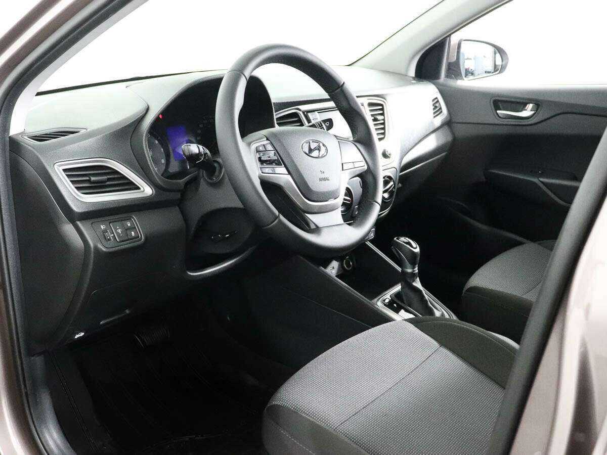 Купить Hyundai Solaris с пробегом. Фото: #6