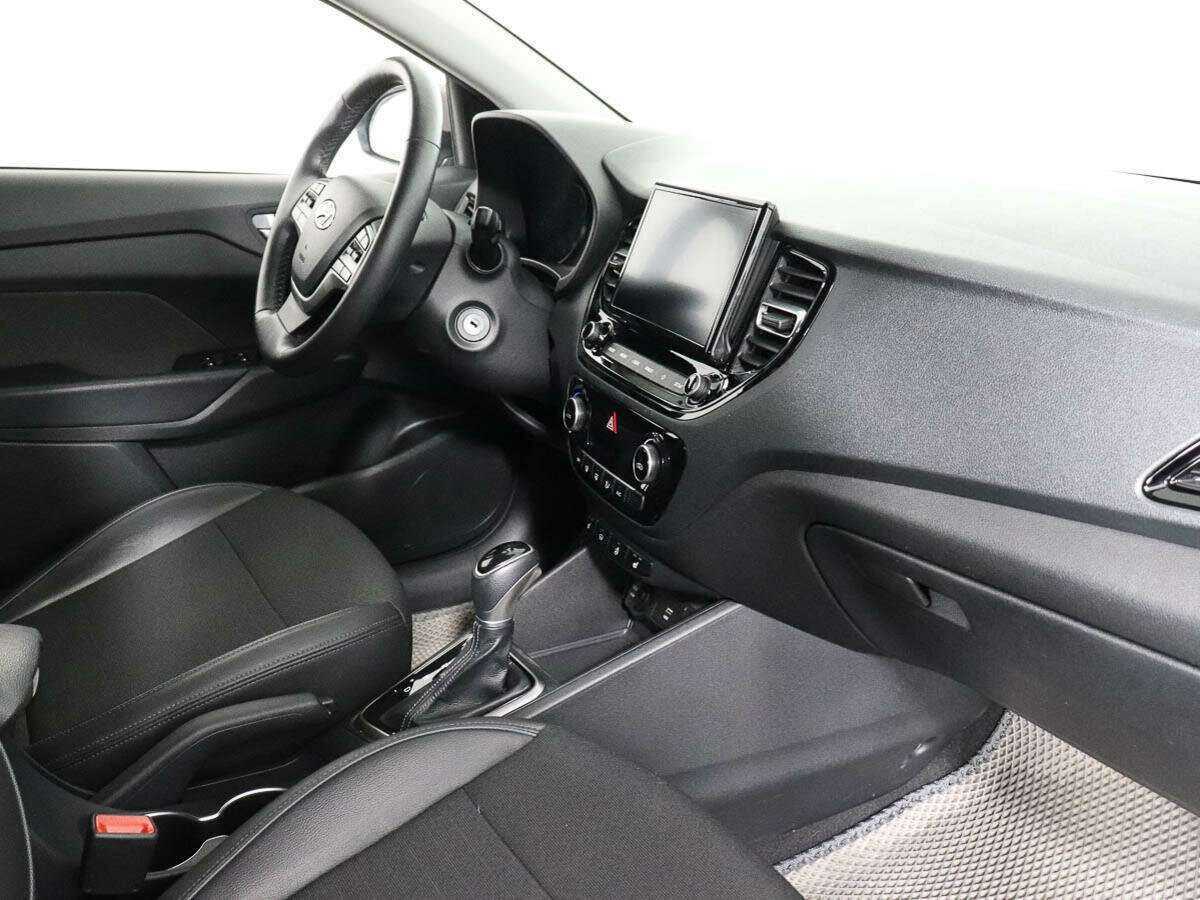 Купить Hyundai Solaris с пробегом. Фото: #5