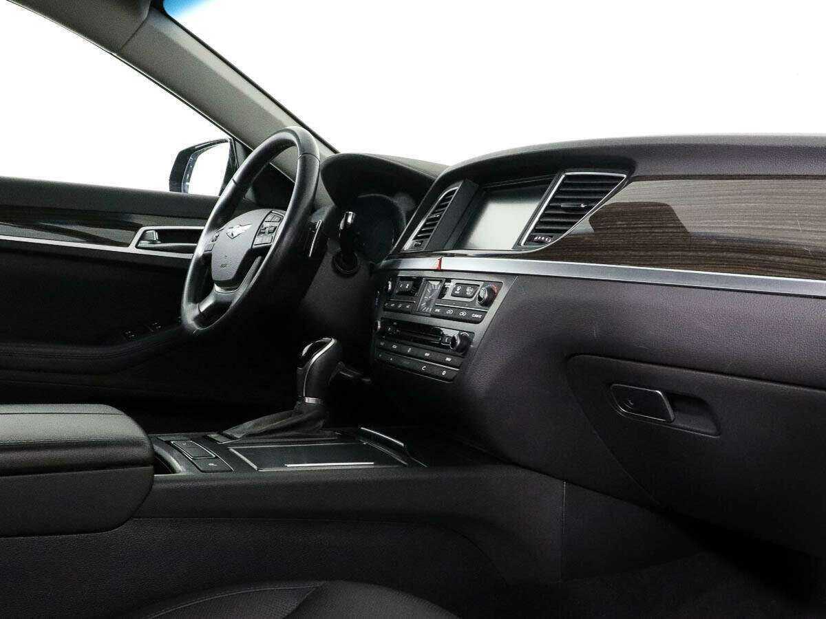 Купить Hyundai Genesis с пробегом. Фото: #6