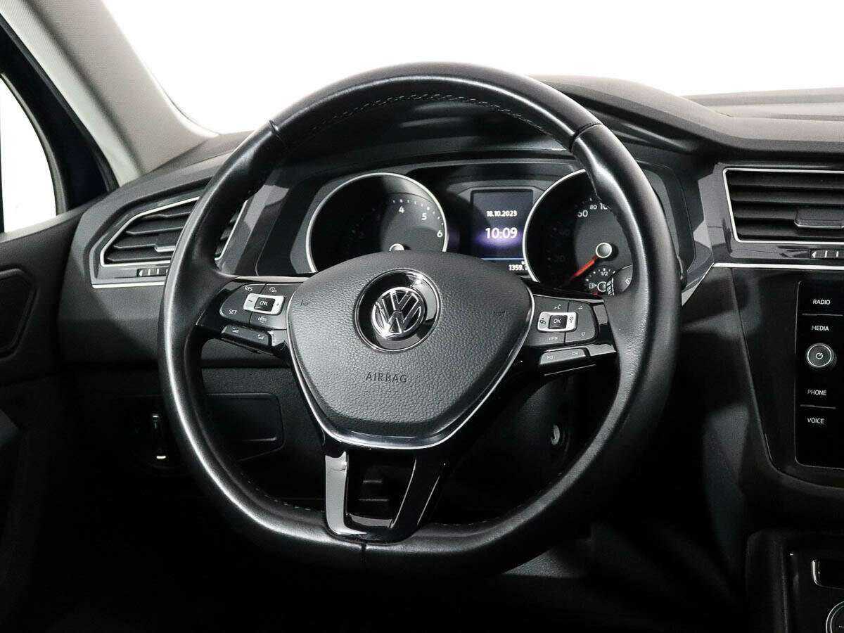 Купить Volkswagen Tiguan с пробегом. Фото: #8