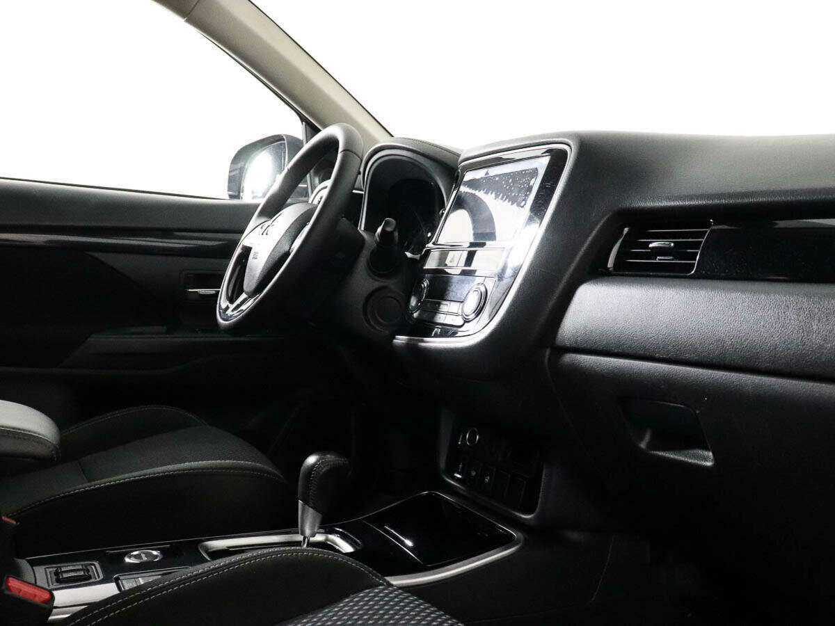 Купить Mitsubishi Outlander с пробегом. Фото: #6