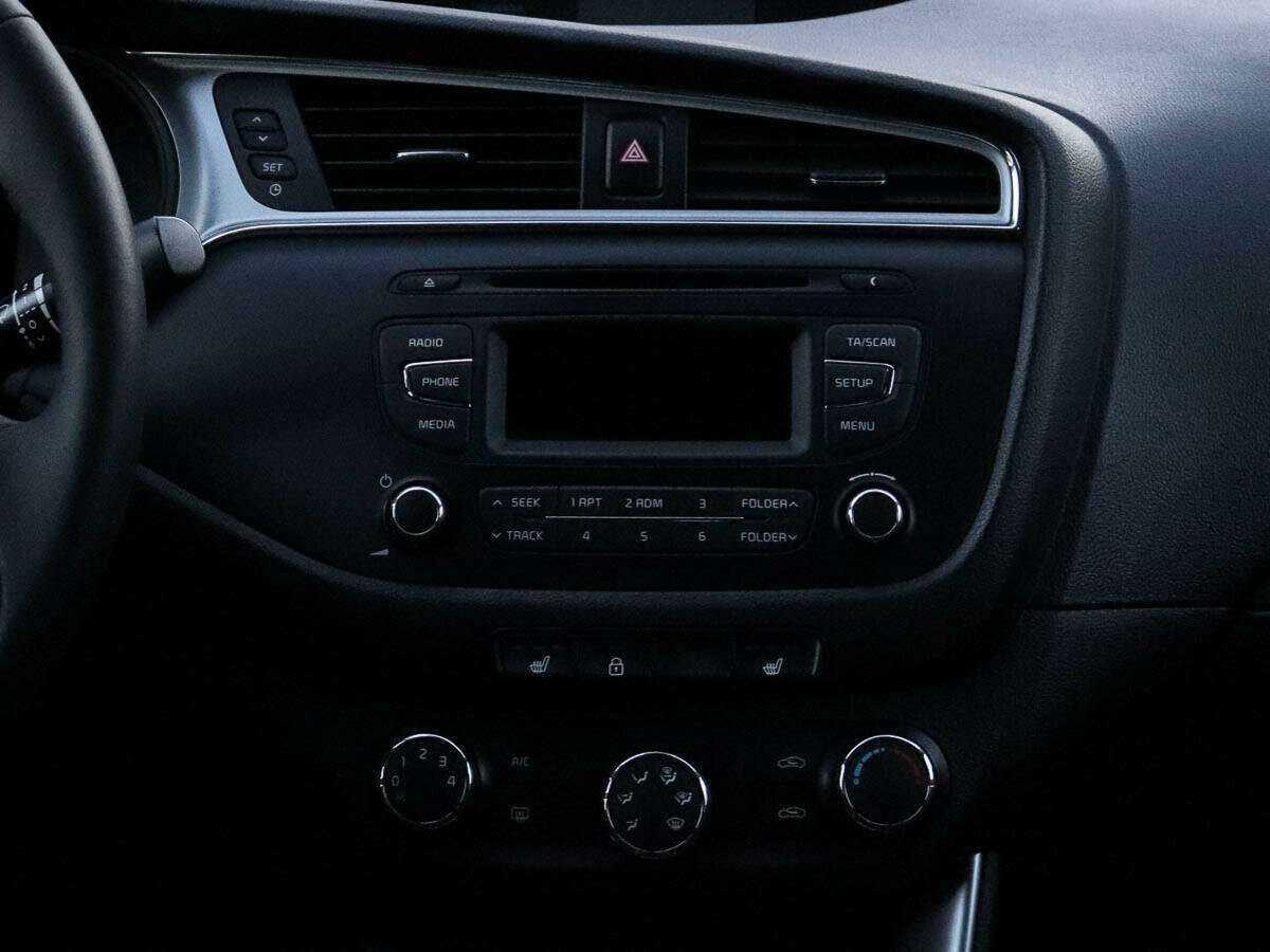 Купить Kia Ceed с пробегом. Фото: #9