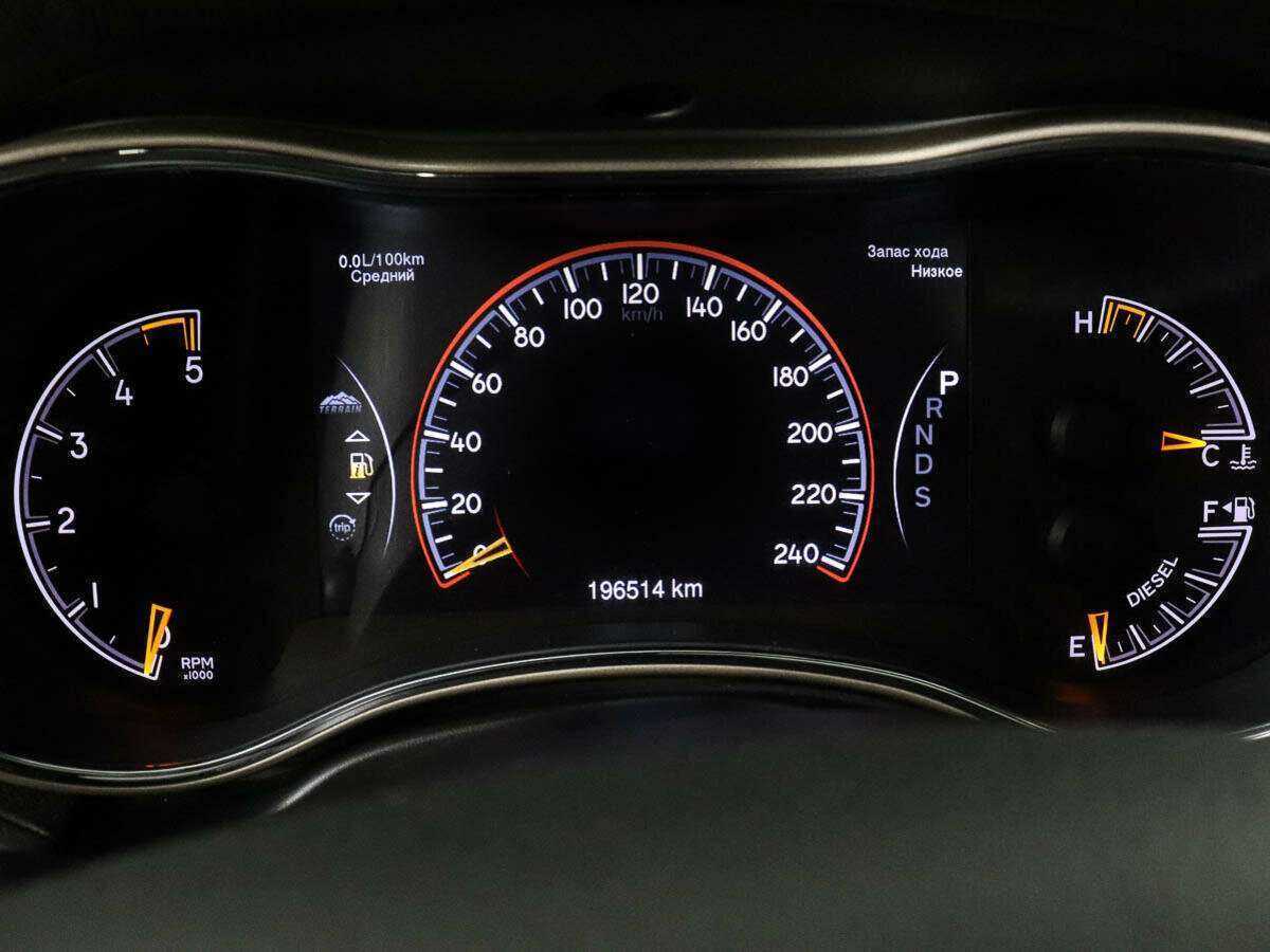 Купить Jeep Grand Cherokee с пробегом. Фото: #8