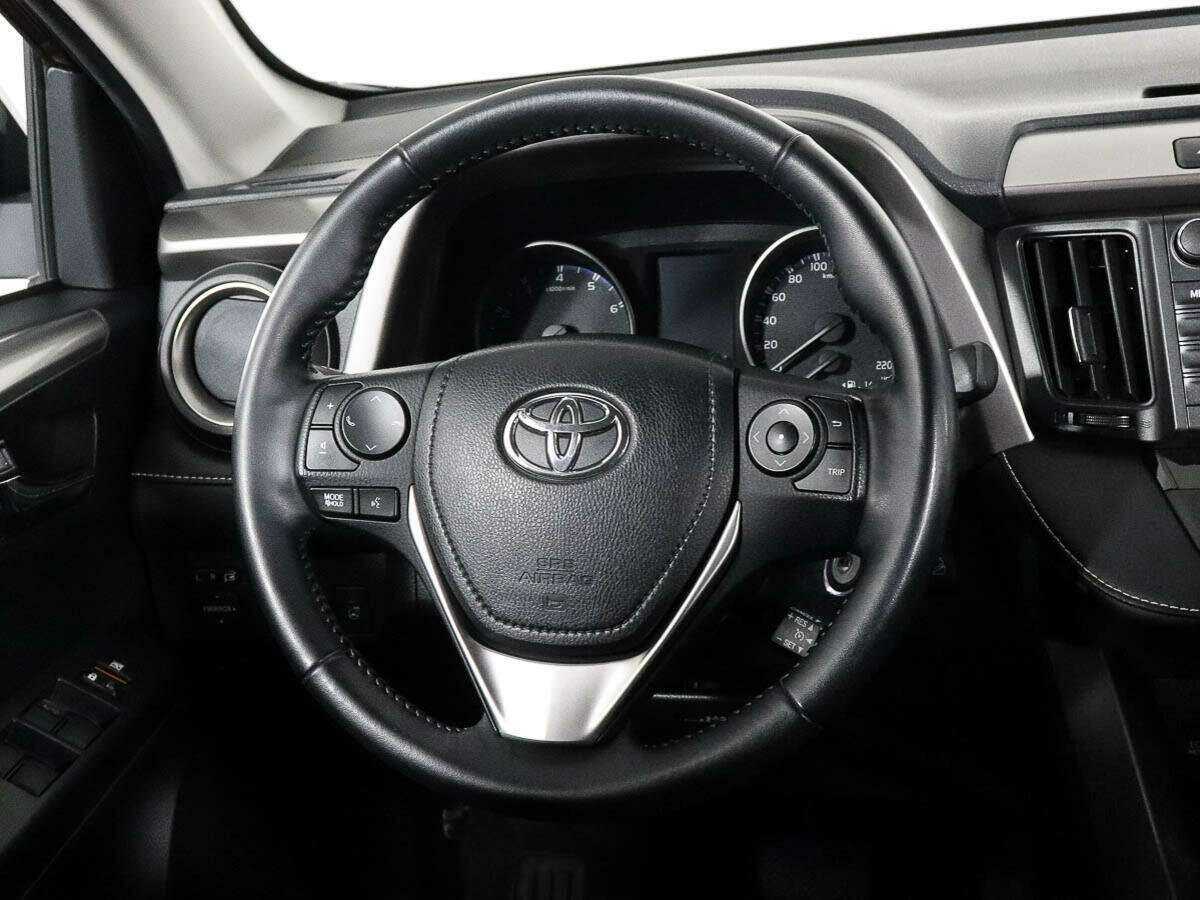 Купить Toyota RAV4 с пробегом. Фото: #11