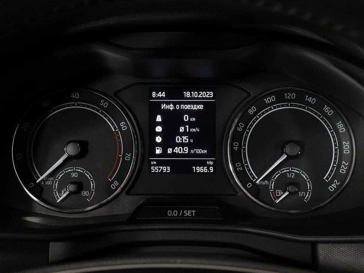 Купить Skoda Rapid с пробегом. Фото: #5