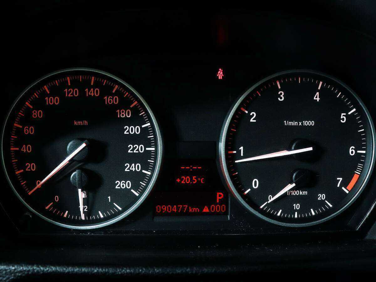 Купить BMW X1 с пробегом. Фото: #10