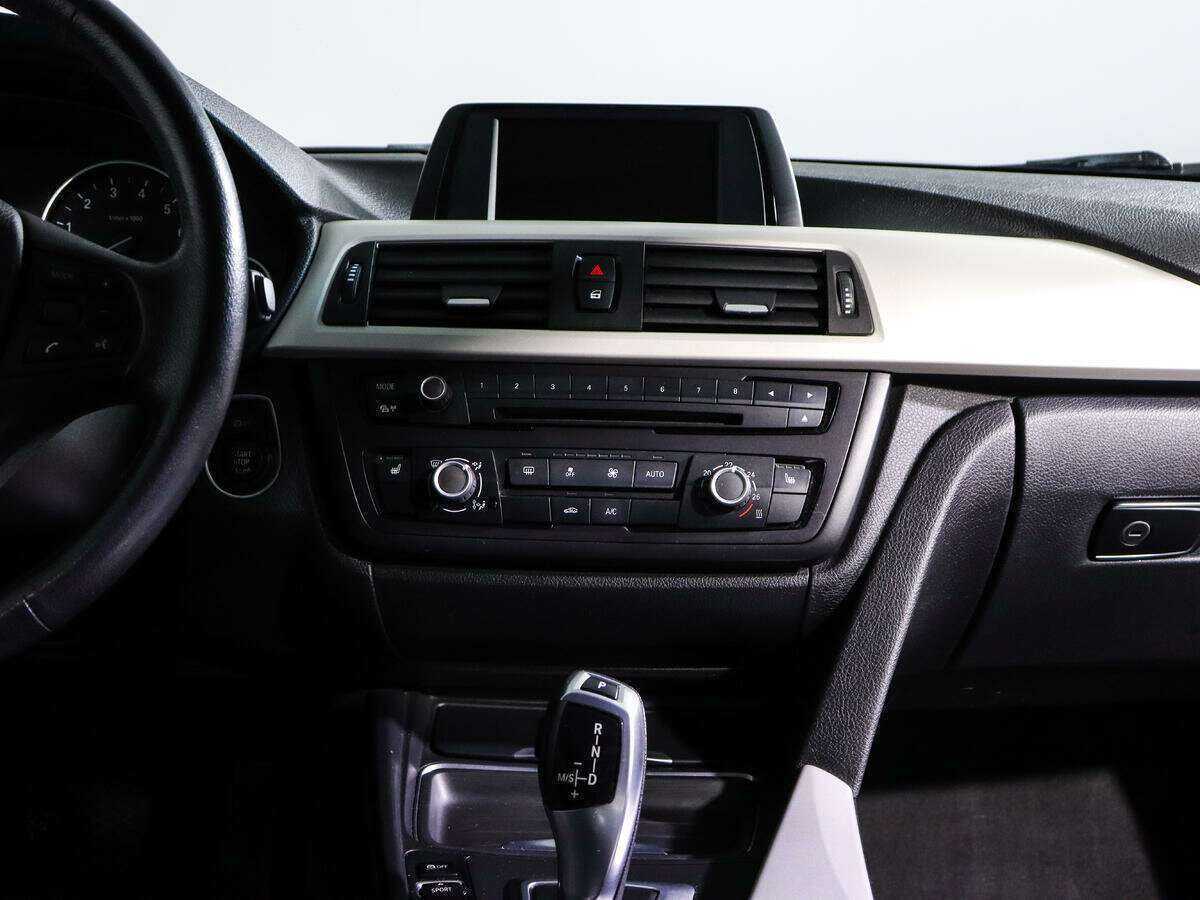 Купить BMW 3 серии с пробегом. Фото: #9