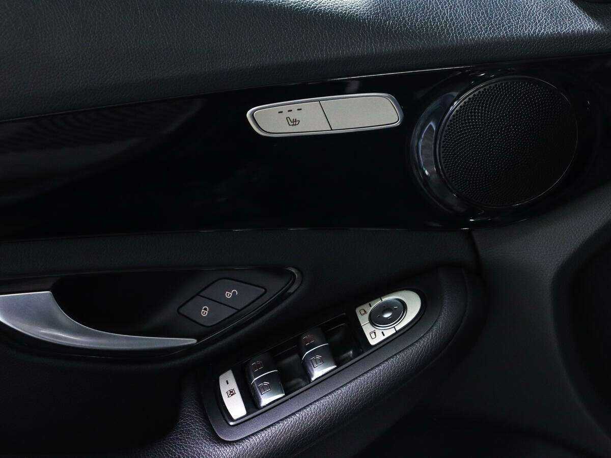 Купить Mercedes-Benz C-Класс с пробегом. Фото: #20