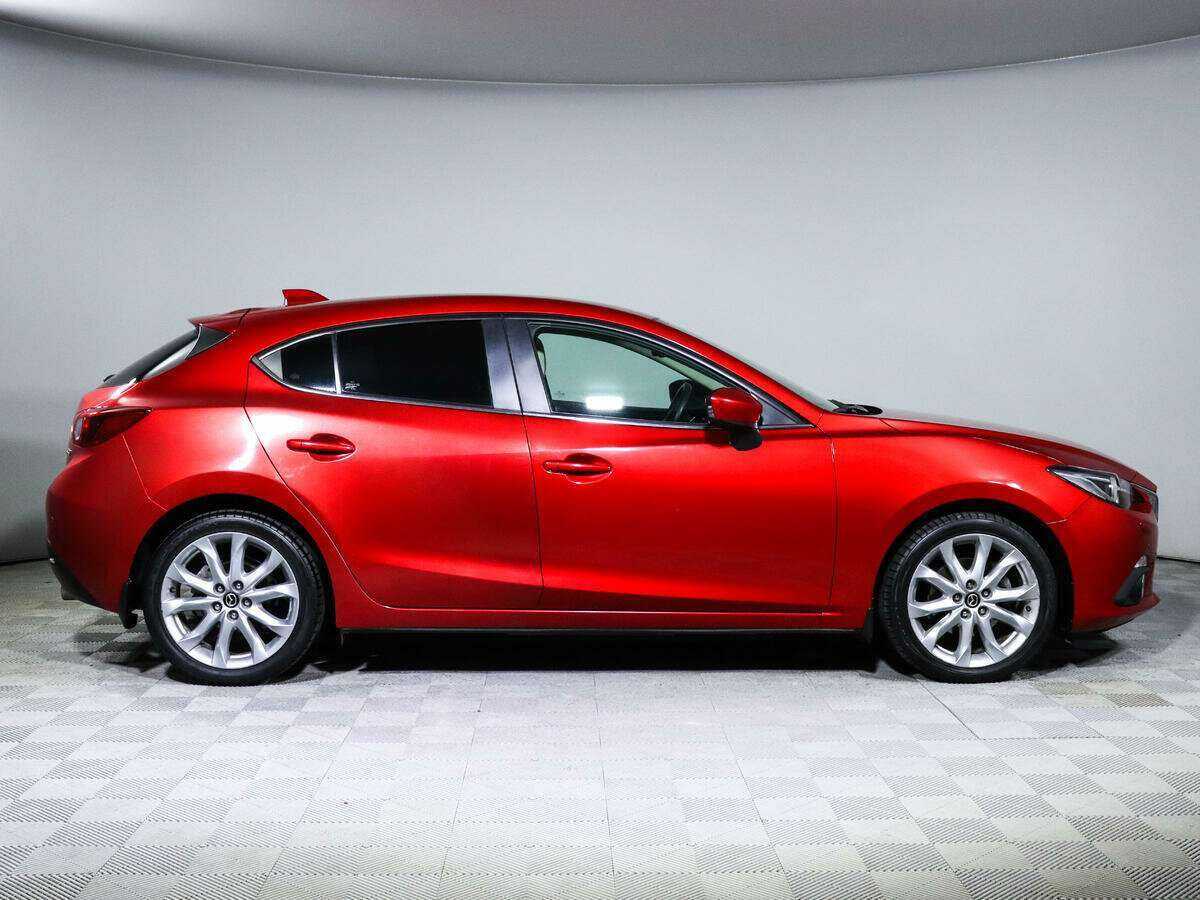 Купить Mazda 3 с пробегом. Фото: #2