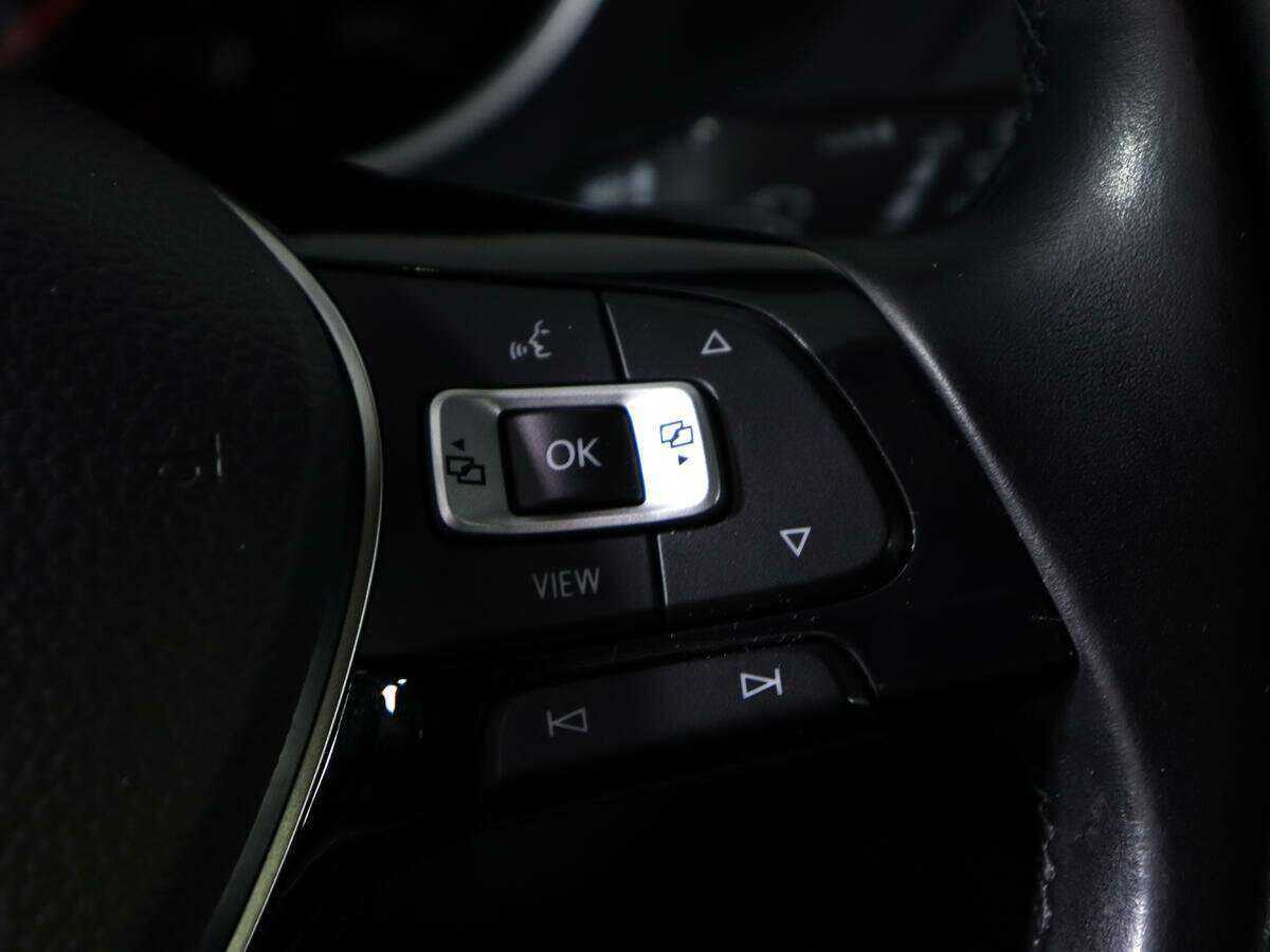 Купить Volkswagen Tiguan с пробегом. Фото: #17