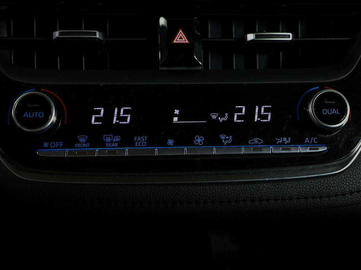 Купить Toyota Corolla с пробегом. Фото: #17