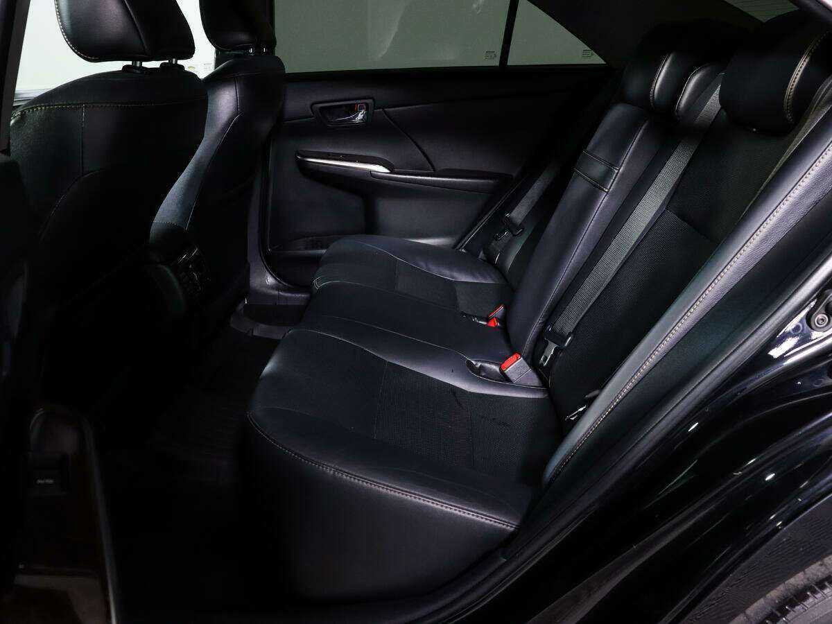 Купить Toyota Camry с пробегом. Фото: #7