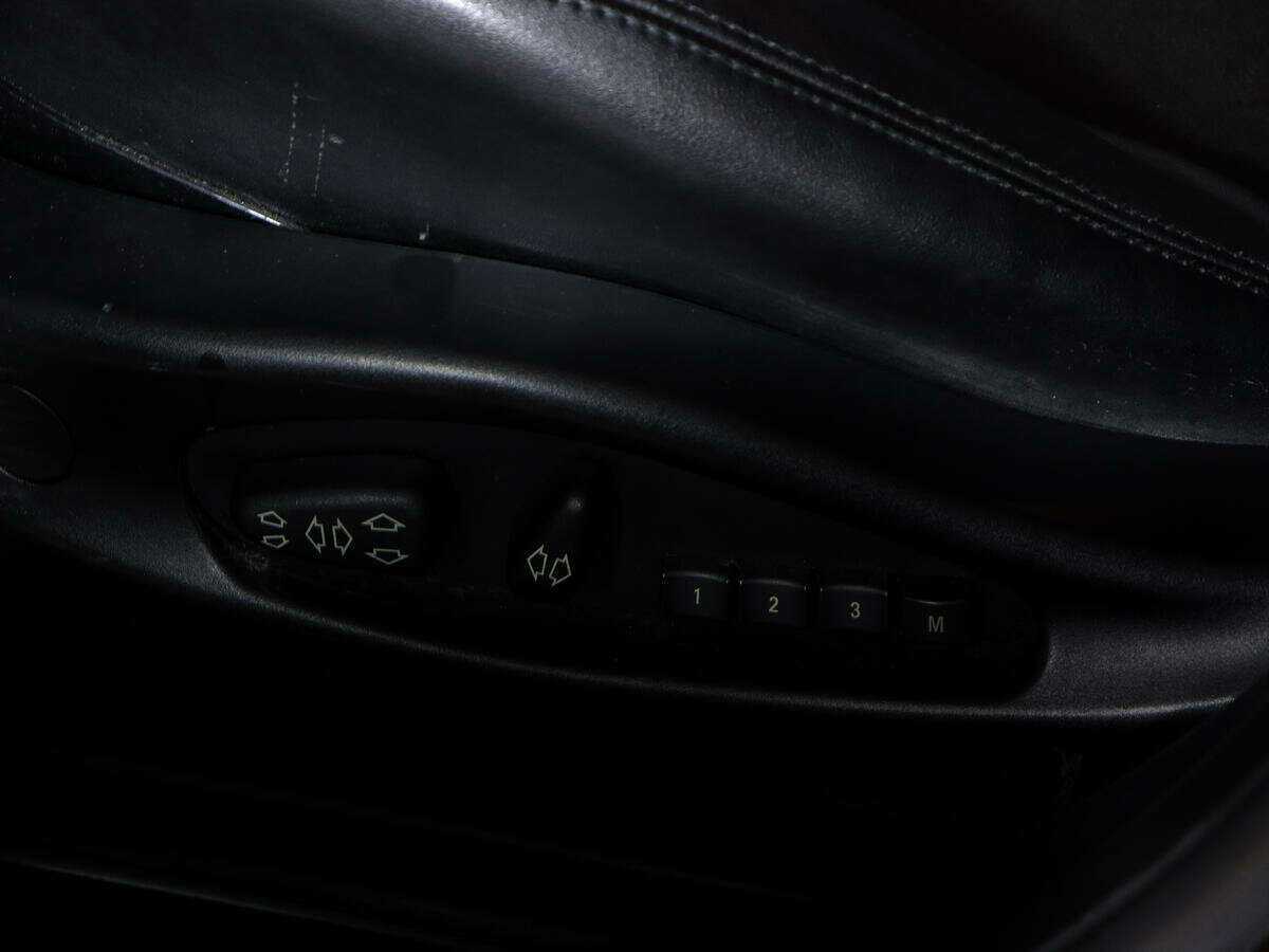 Купить BMW X1 с пробегом. Фото: #16