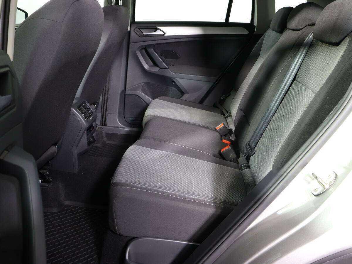 Купить Volkswagen Tiguan с пробегом. Фото: #8