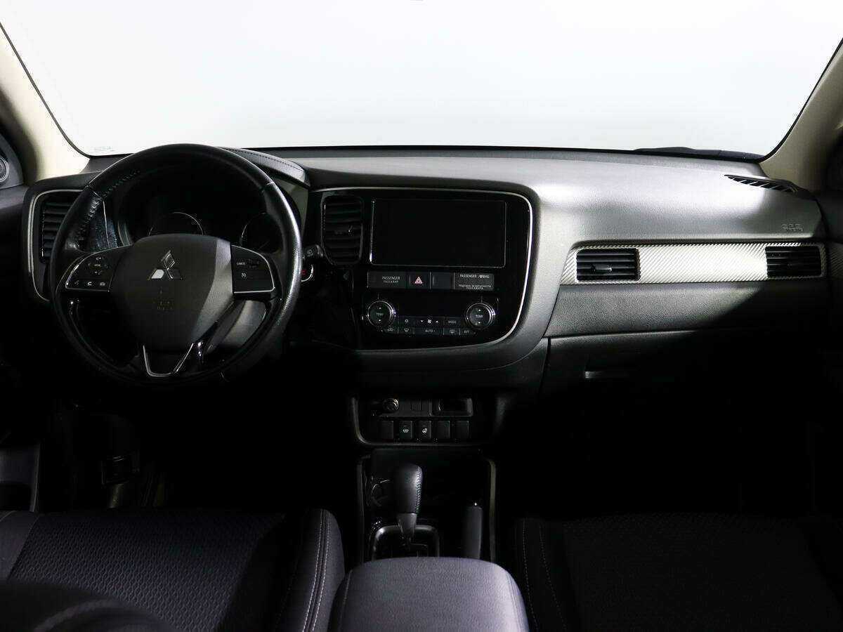 Купить Mitsubishi Outlander с пробегом. Фото: #9
