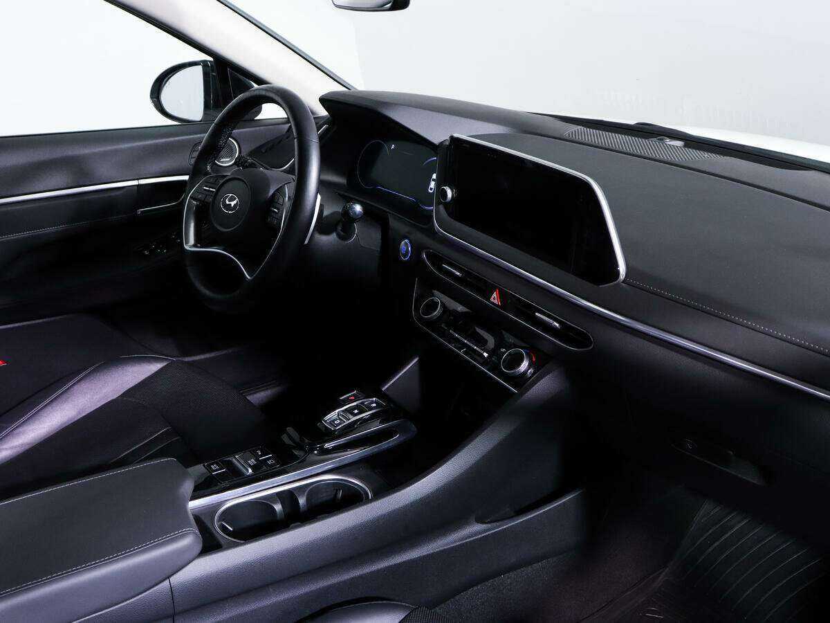Купить Hyundai Sonata с пробегом. Фото: #8