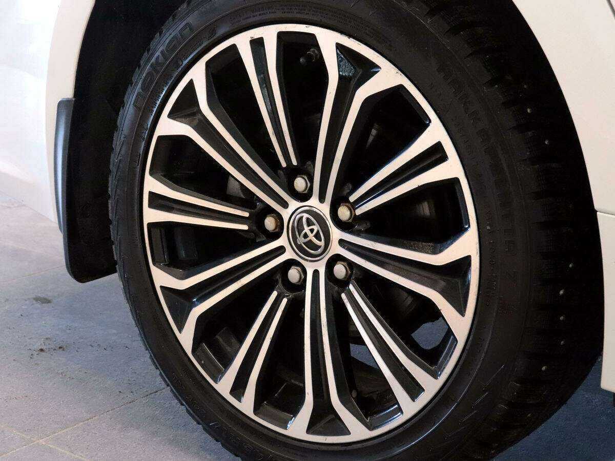Купить Toyota Corolla с пробегом. Фото: #20