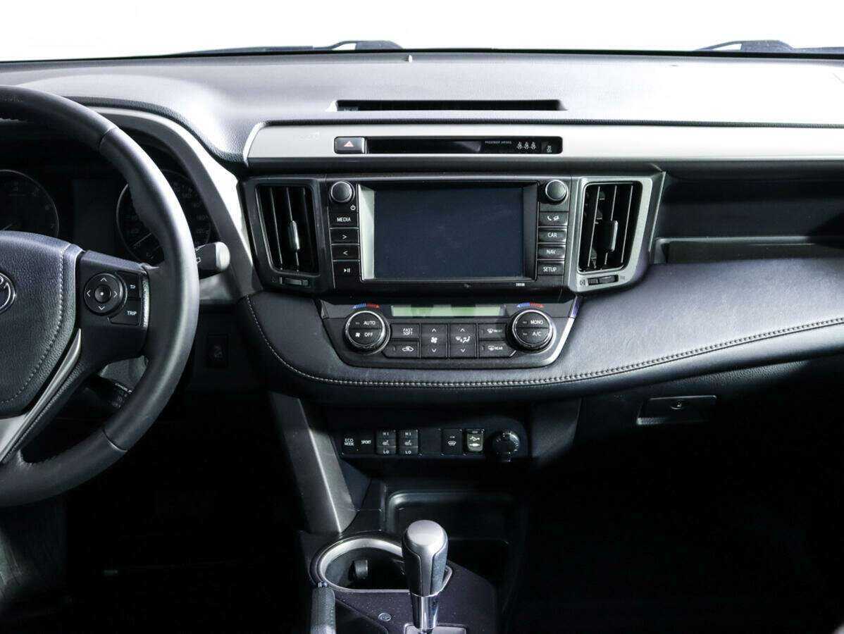 Купить Toyota RAV4 с пробегом. Фото: #11