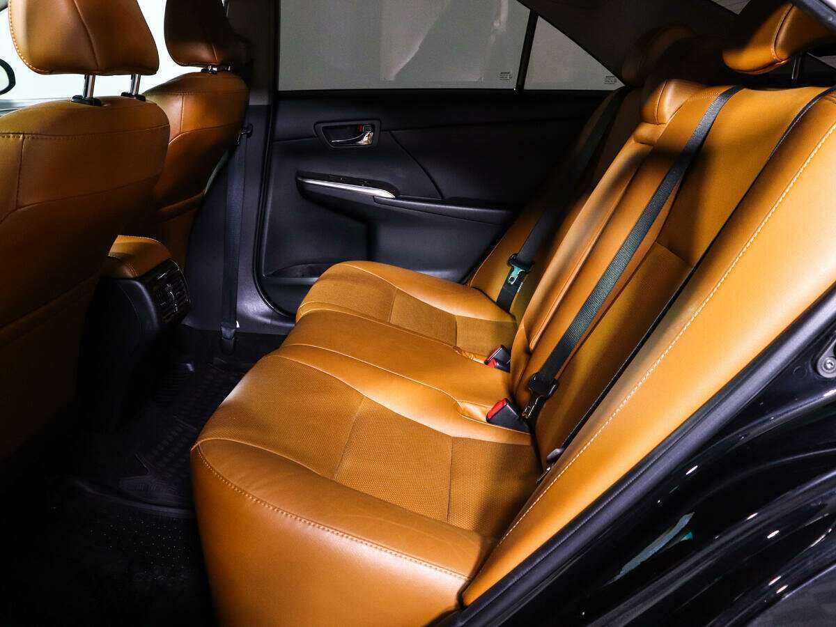 Купить Toyota Camry с пробегом. Фото: #6