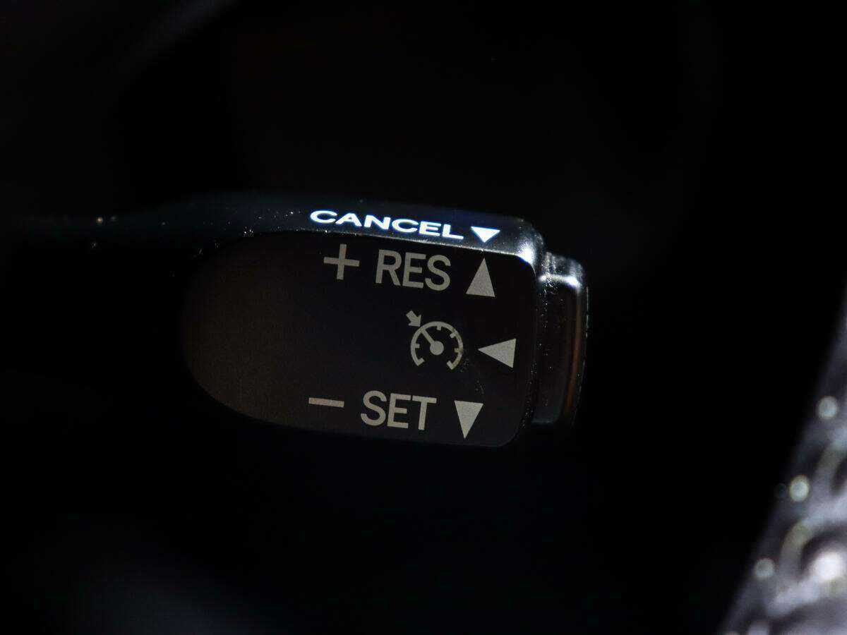 Купить Toyota Camry с пробегом. Фото: #17