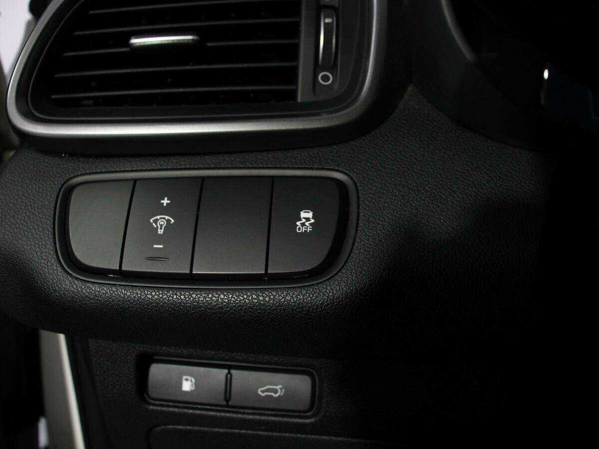 Купить Kia Sorento с пробегом. Фото: #20