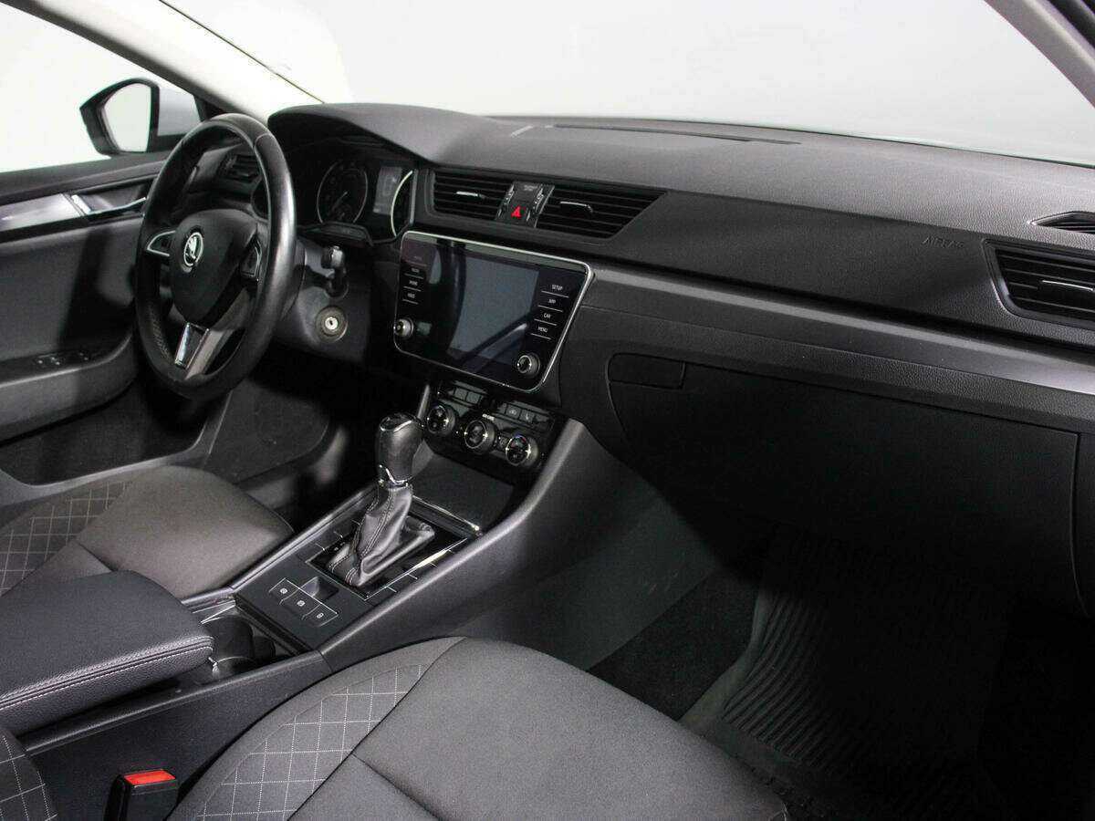 Купить Skoda Superb с пробегом. Фото: #5