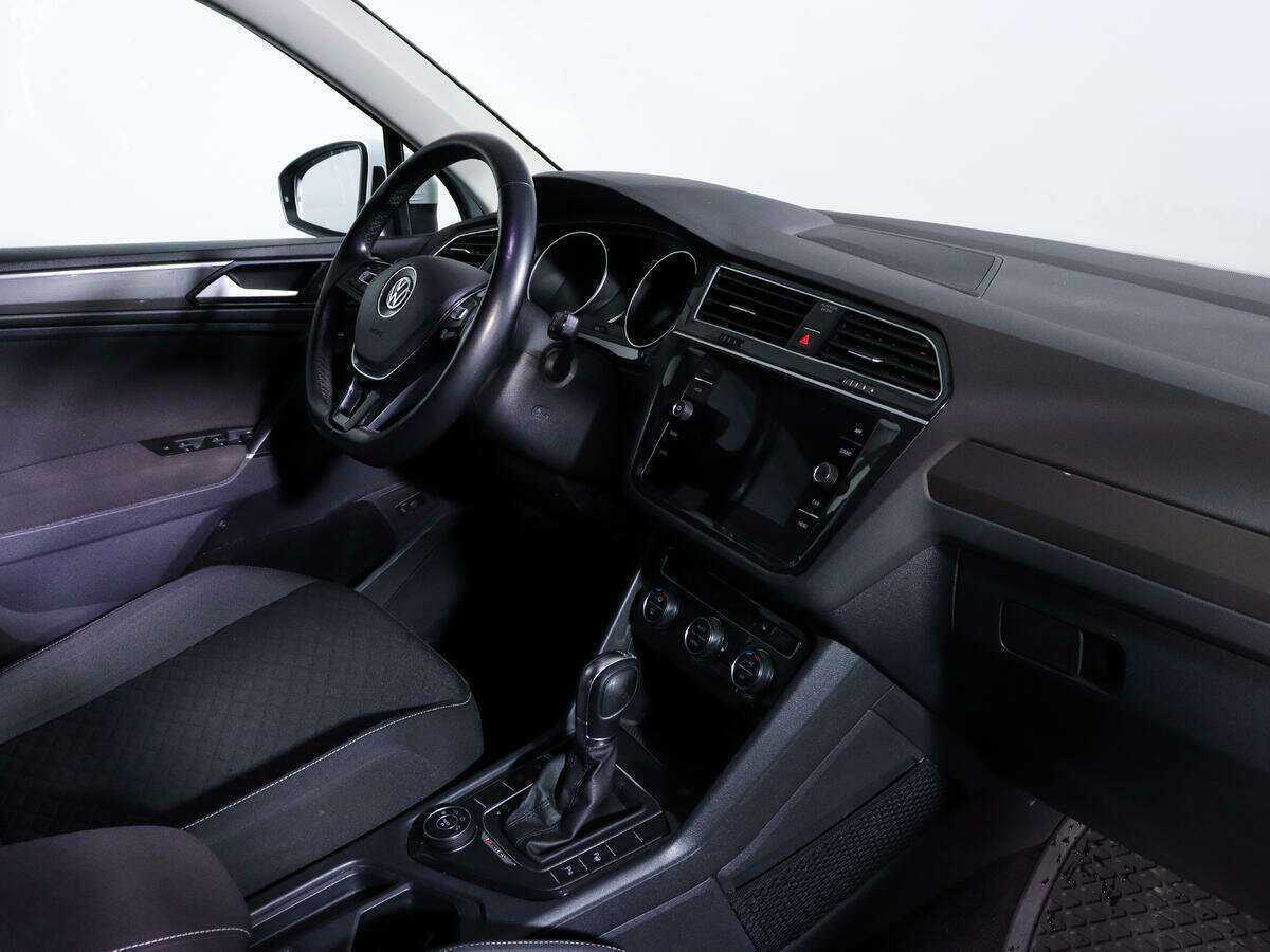 Купить Volkswagen Tiguan с пробегом. Фото: #7