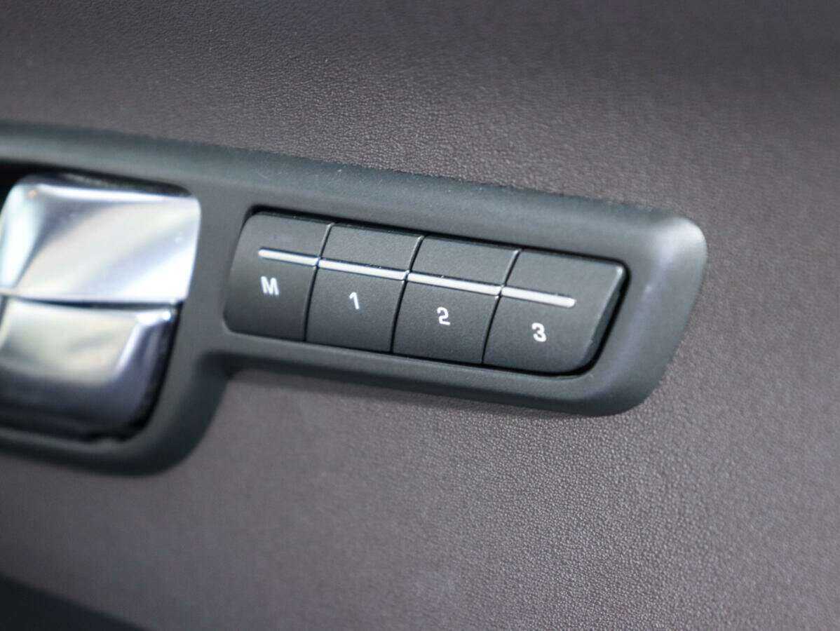 Купить Land Rover Range Rover Evoque с пробегом. Фото: #15