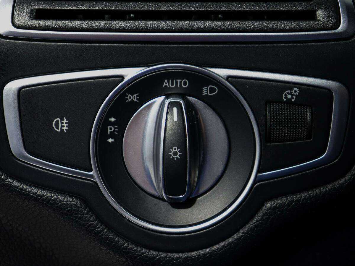 Купить Mercedes-Benz C-Класс с пробегом. Фото: #12