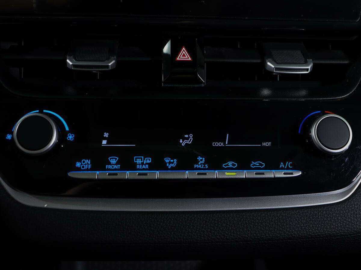 Купить Toyota Corolla с пробегом. Фото: #17