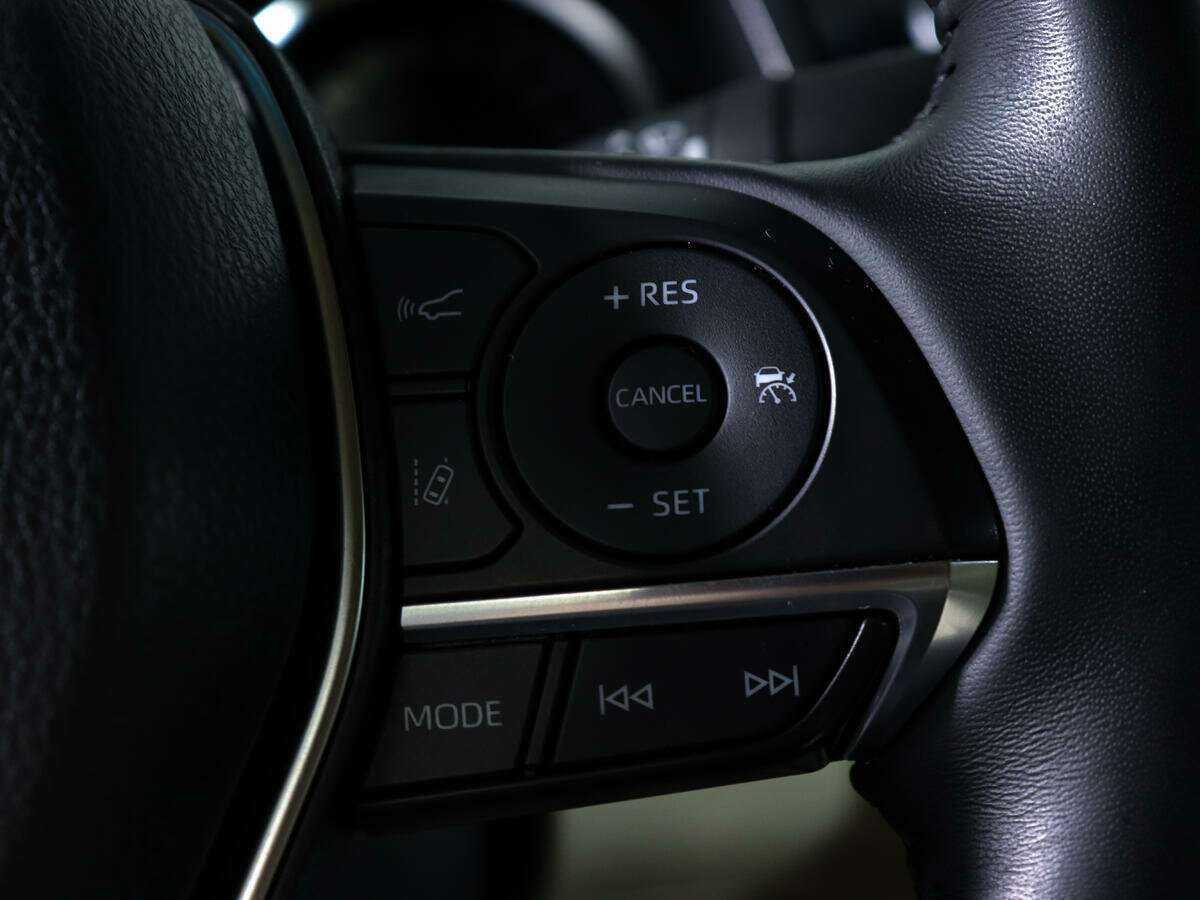 Купить Toyota Camry с пробегом. Фото: #16