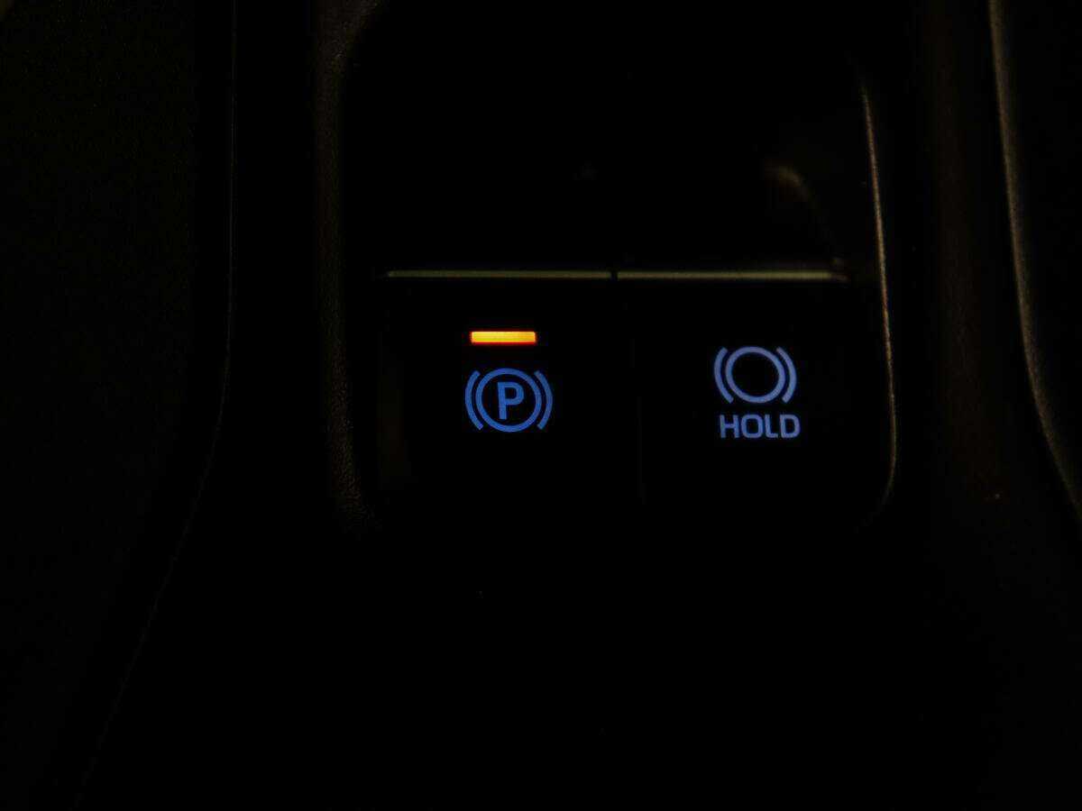 Купить Toyota Corolla с пробегом. Фото: #18