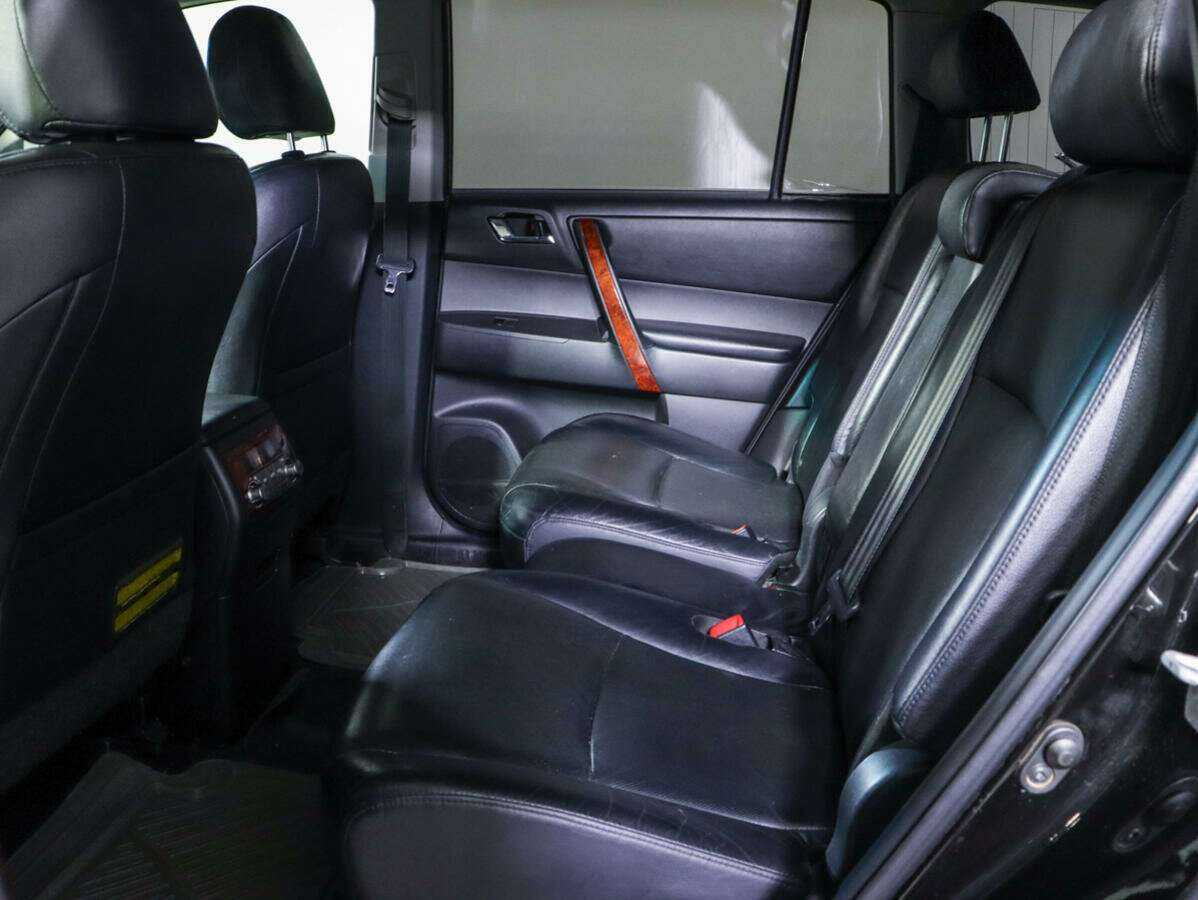 Купить Toyota Highlander с пробегом. Фото: #9