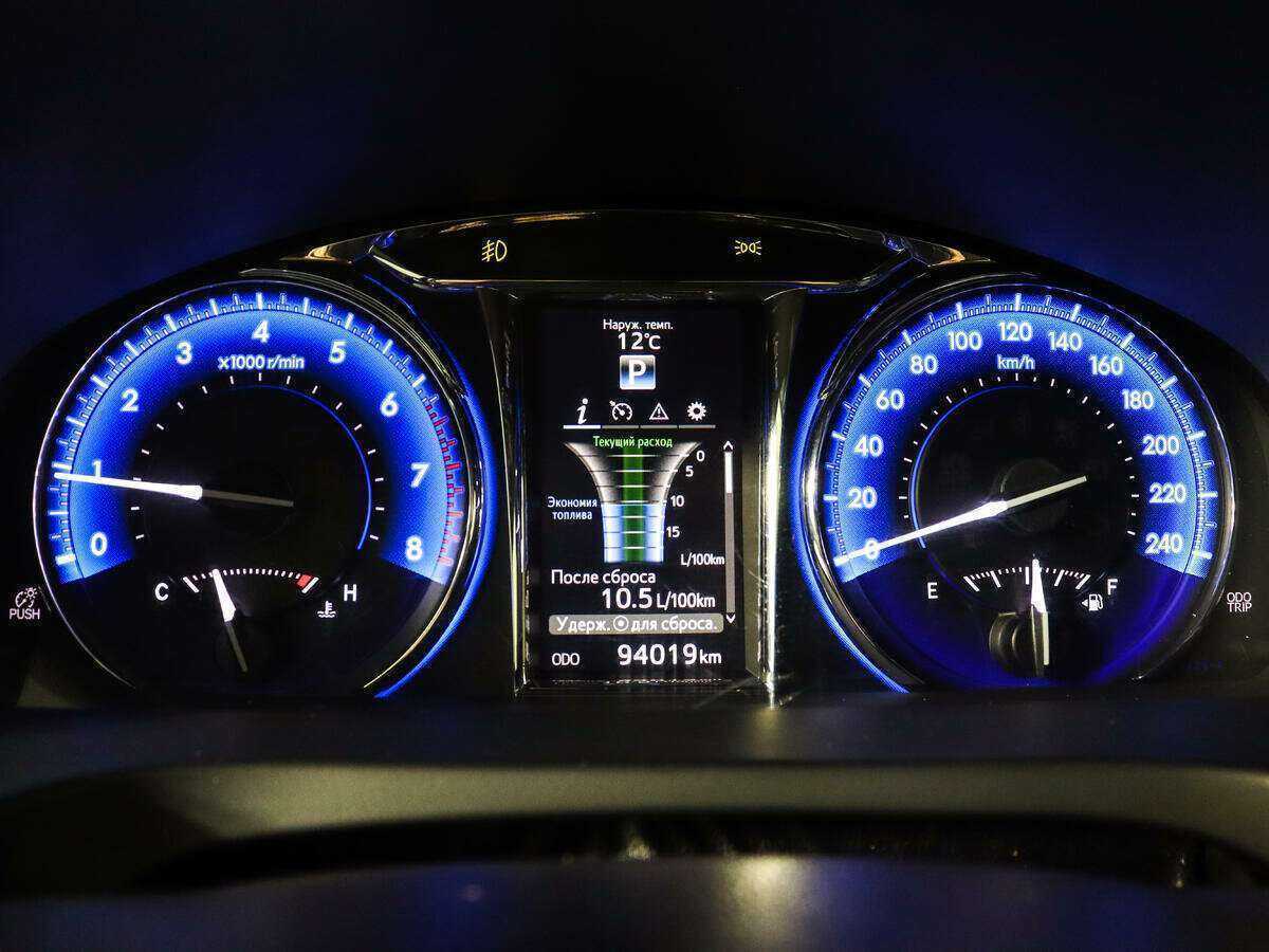 Купить Toyota Camry с пробегом. Фото: #10