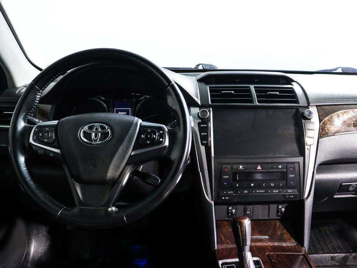 Купить Toyota Camry с пробегом. Фото: #11