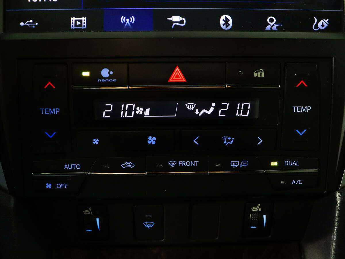 Купить Toyota Camry с пробегом. Фото: #17