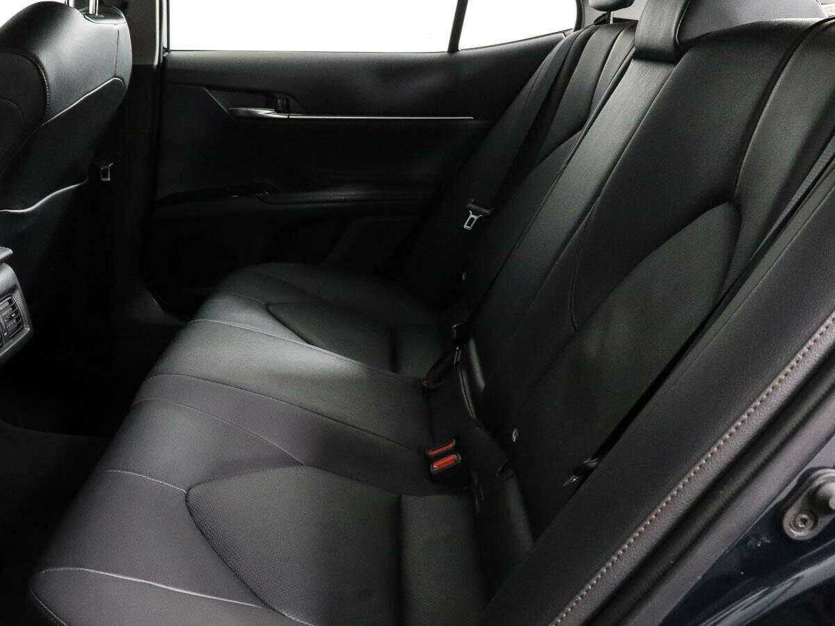 Купить Toyota Camry с пробегом. Фото: #5