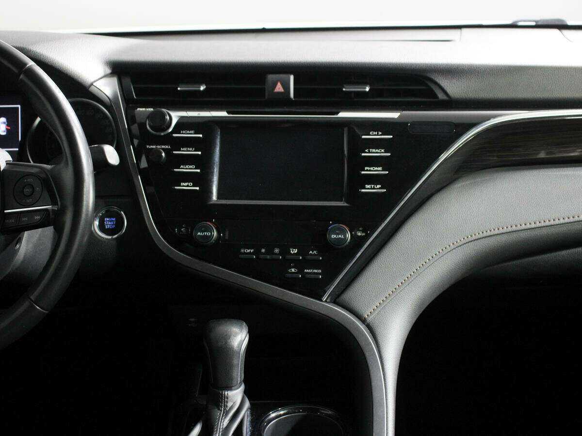 Купить Toyota Camry с пробегом. Фото: #12