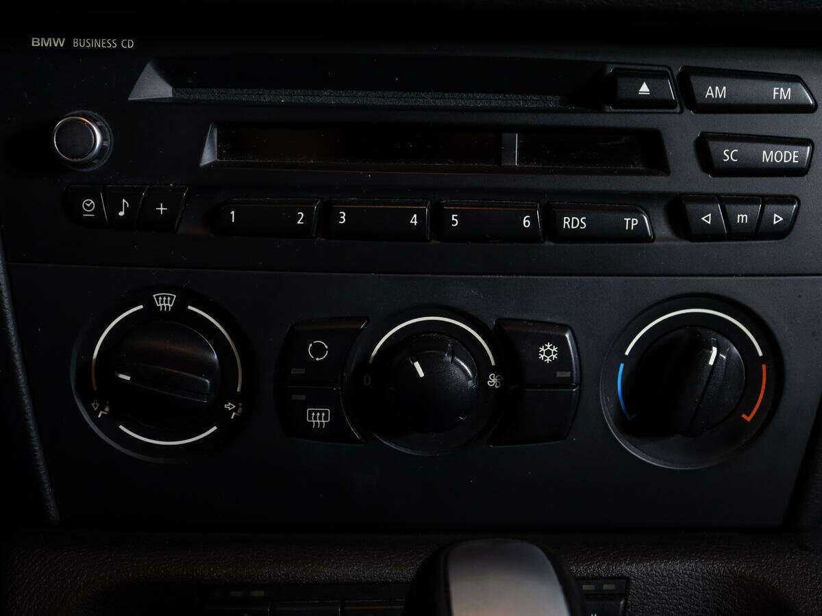 Купить BMW X1 с пробегом. Фото: #14