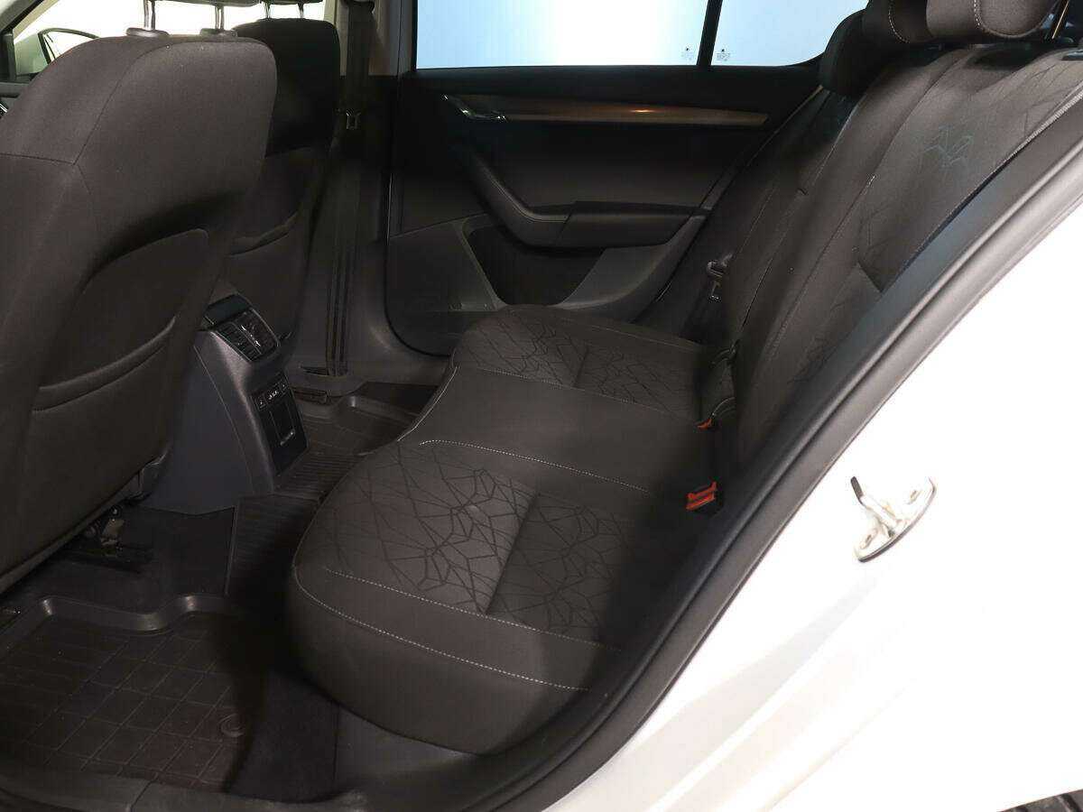 Купить Skoda Octavia с пробегом. Фото: #8