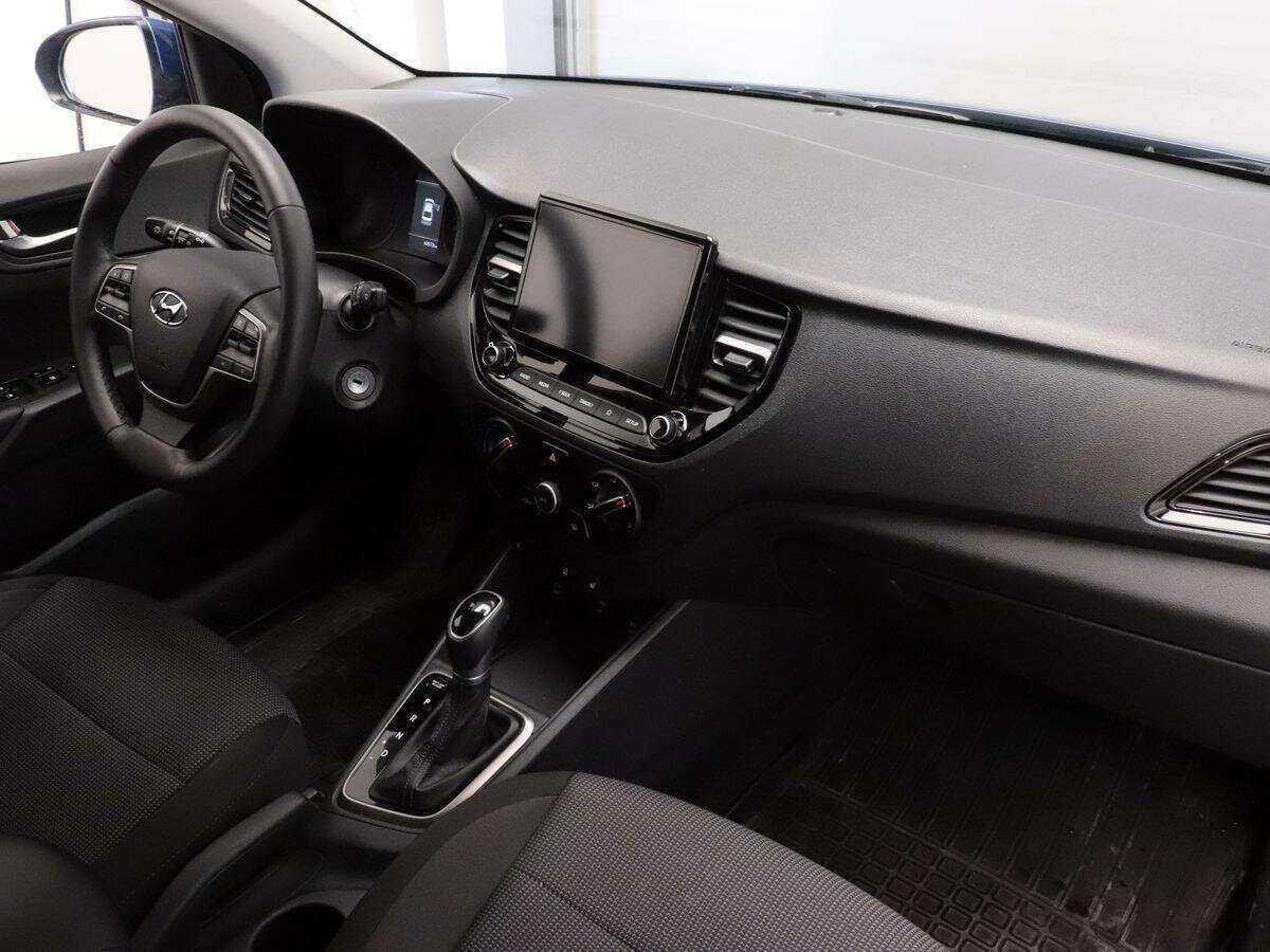 Купить Hyundai Solaris с пробегом. Фото: #6